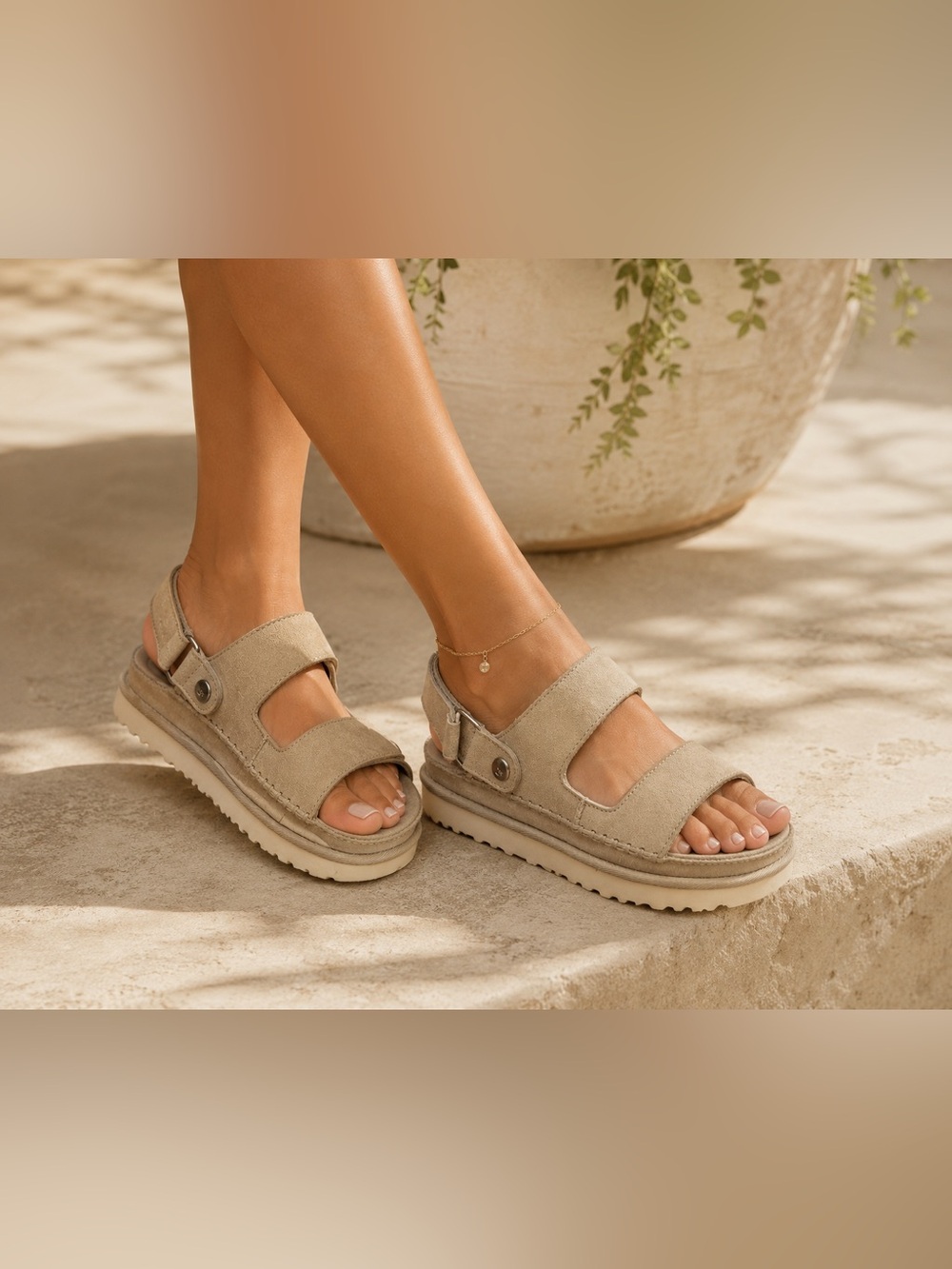 NIB UGG Goldenstar glide Sand Sandals